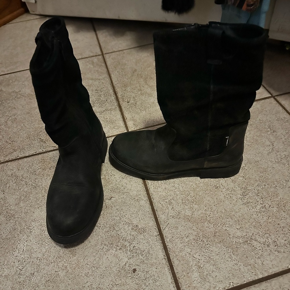 Size 2 black boots